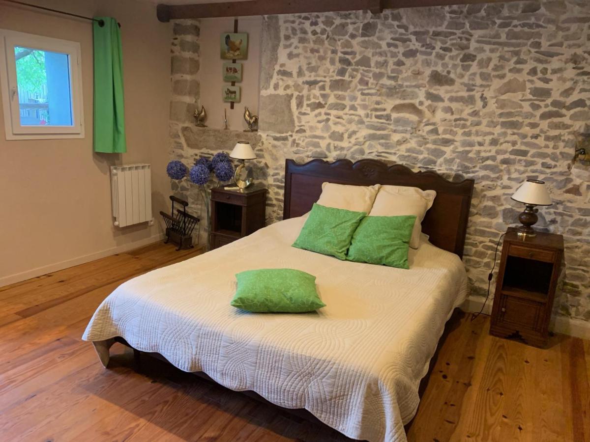 L Entre Deux Bed & Breakfast Champcey Exterior photo
